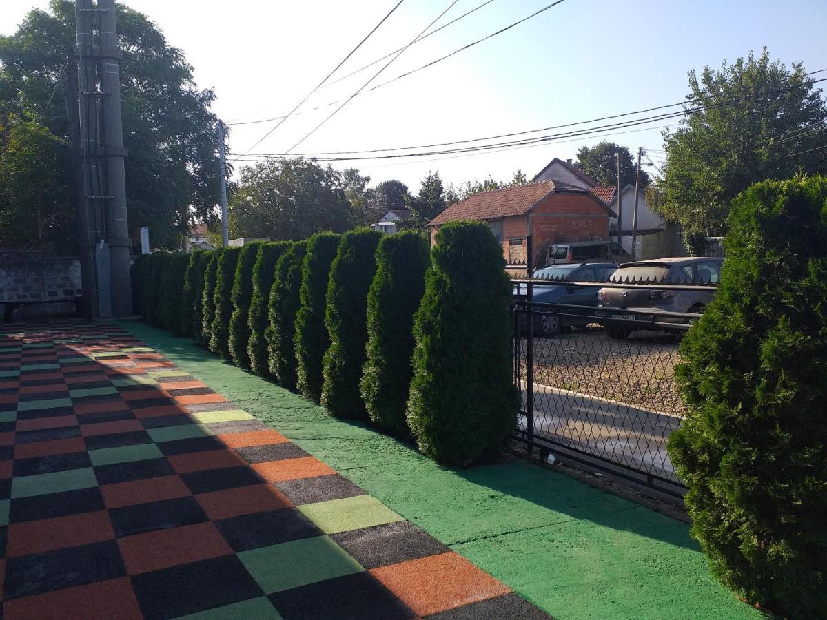Enka Apartmani Belgrado Esterno foto