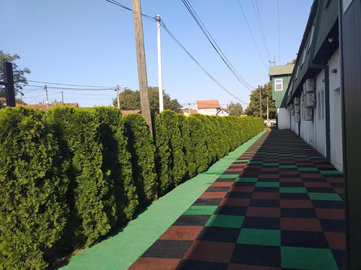 Enka Apartmani Belgrado Esterno foto