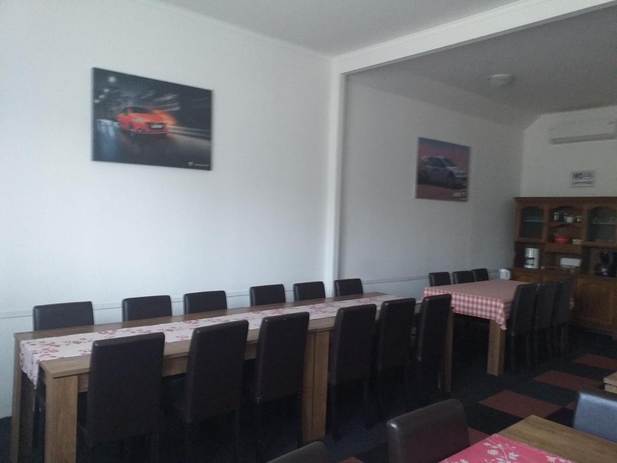 Enka Apartmani Belgrado Esterno foto