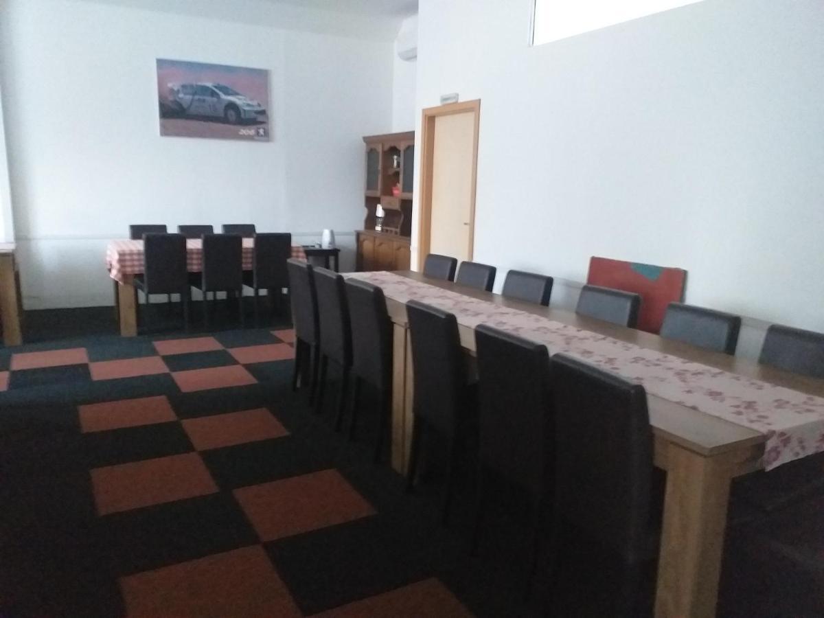 Enka Apartmani Belgrado Esterno foto