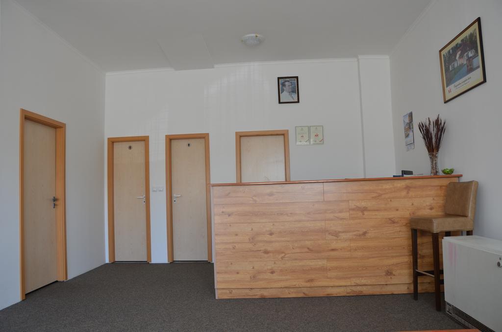 Enka Apartmani Belgrado Esterno foto