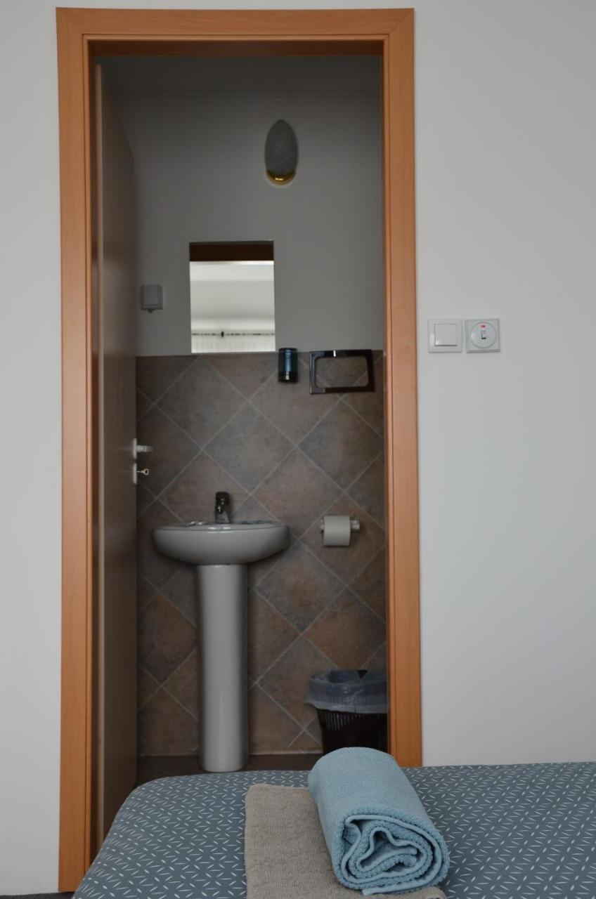Enka Apartmani Belgrado Esterno foto